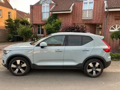 Gebraucht Volvo XC40 Momentum 150 PS (110 kW) 2018 Blau SUV
