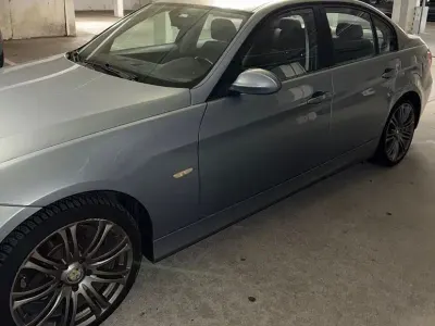 Gebraucht BMW 320 150 PS (110 kW) 2005 Grau Limousine