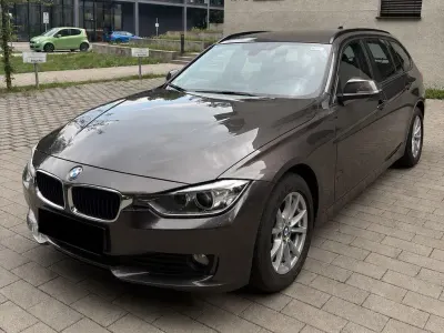 Gebraucht BMW 318 Sport Line 143 PS (105 kW) 2013 Grau Limousine
