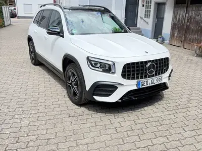Gebraucht Mercedes GLB200 AMG 163 PS (119 kW) 2022 Weiß SUV