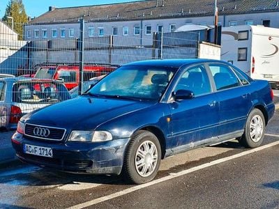 Blau Gebraucht 1998 Audi A4 Limousine | 1.400 € (Fairer Preis)