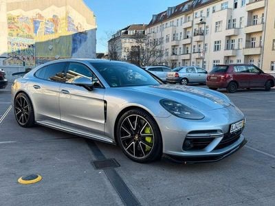 Second-hand Porsche Panamera Turbo S 680 CP (500 kW) 2018 Argintiu Berlinǎ
