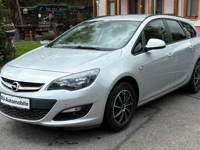 Używany Opel Astra Style 136 KM (100 kW) 2015 Srebrny Kombi
