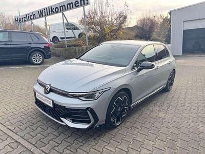 Gebraucht VW Golf VIII R-line 150 PS (110 kW) 2025 Oyster silver metallic Limousine