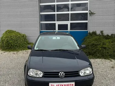 Gebraucht VW Golf IV 102 PS (75 kW) 2002 Blau Kleinwagen