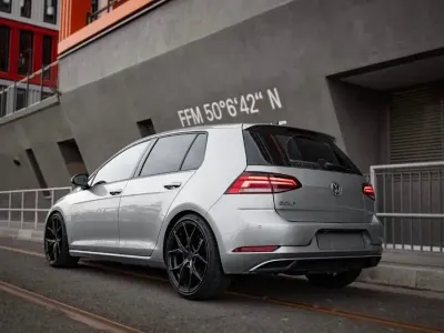 Gebraucht VW Golf VII 116 PS (85 kW) 2019 Silber Limousine
