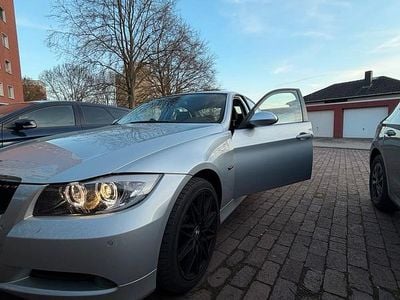 Second-hand BMW 320 Basis 150 CP (110 kW) 2007 Argintiu Berlinǎ