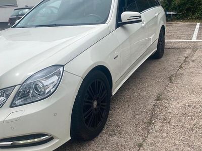 Usata Mercedes E350 258 CV (189 kW) 2011 Bianco Station wagon
