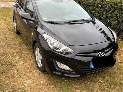 Gebraucht Hyundai i30 90 PS (66 kW) 2014 Schwarz Limousine