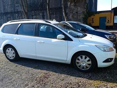 Usata Ford Focus 128 CV (94 kW) 2009 Bianco Station wagon