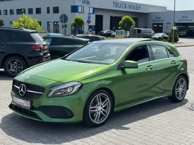 Gebraucht Mercedes A160 AMG line 102 PS (75 kW) 2016 Grün Limousine
