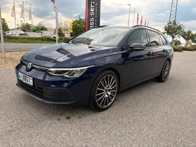 Gebraucht VW Golf VIII 118 PS (86 kW) 2023 Blau Kombi