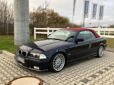 Blau Gebraucht 2000 BMW 325 Cabriolet M Sport Cabrio | 15.599 €