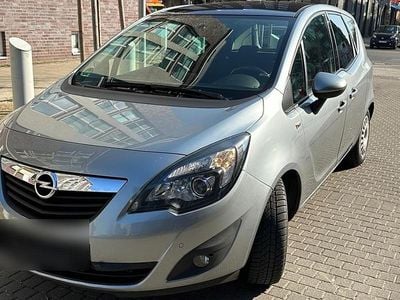 Gebraucht Opel Meriva 120 PS (88 kW) 2012 Silber Van / Kleinbus