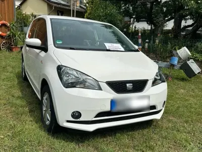 Używany Seat Mii Chic 60 KM (44 kW) 2015 Biały Hatchback
