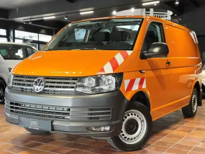 Gebraucht VW Transporter 150 PS (110 kW) 2017 Leuchtorange Van