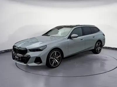 Nuova BMW 540 M Sport 303 CV (222 kW) 2026 Grigio Station wagon