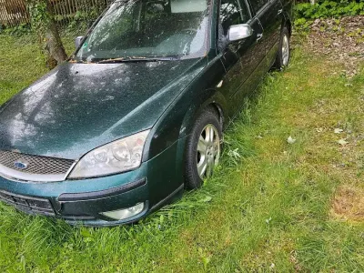 Gebraucht Ford Focus 131 PS (96 kW) 2003 Grün Kombi