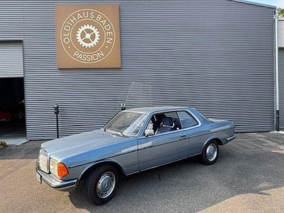 Gebraucht Mercedes 280 177 PS (130 kW) 1977 Blau Coupé