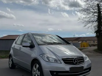 Usata Mercedes A180 109 CV (80 kW) 2008 Argento Monovolume