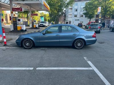 Mercedes E240