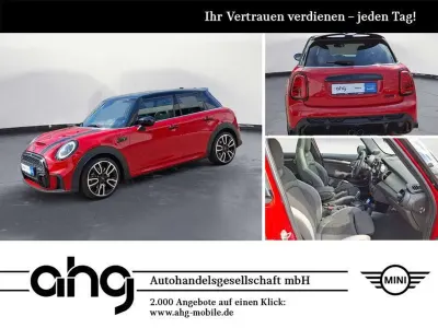 Gebraucht Mini John Cooper Works Sport 178 PS (130 kW) 2023 Chili red uni Kleinwagen