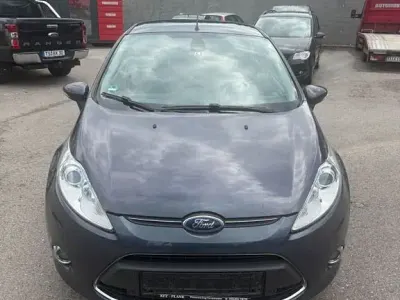 Gebraucht Ford Fiesta Titanium 95 PS (69 kW) 2012 Schwarz Limousine
