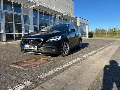 Gebraucht Volvo V40 CC Momentum 150 PS (110 kW) 2017 Schwarz Kombi