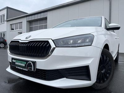 Używany Skoda Fabia Active 80 KM (58 kW) 2021 Biały Sedan/Limuzyna