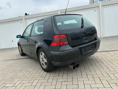 Gebraucht VW Golf IV Sport 105 PS (77 kW) 2001 Schwarz Kleinwagen