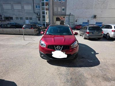 Gebraucht Nissan Qashqai 150 PS (110 kW) 2011 Rot SUV