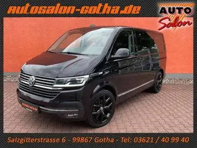 Gebraucht VW Multivan Highline 150 PS (110 kW) 2020 Deep black perleffekt Van / Kleinbus