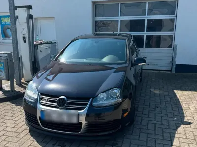 Gebraucht VW Golf V R 250 PS (183 kW) 2008 Schwarz Kleinwagen