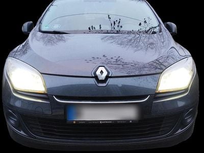 Grau Gebraucht 2013 Renault Mégane GrandTour Expression Kombi | 5.300 € (Fairer Preis)