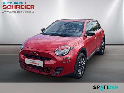 Gebraucht Fiat 600 101 PS (74 kW) 2024 Rot SUV