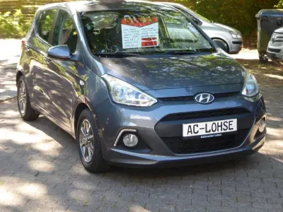 Gebraucht Hyundai i10 Edition 67 PS (49 kW) 2015 Grau Kleinwagen