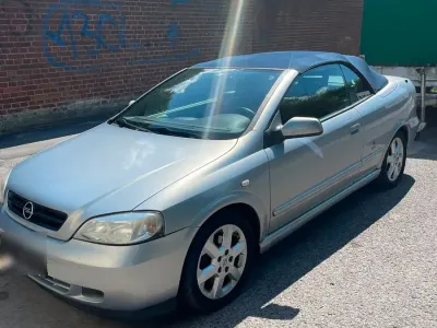 Gebraucht Opel Astra Cabriolet 101 PS (74 kW) 2000 Silber Cabrio