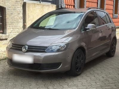 Usata VW Golf VI 101 CV (74 kW) 2009 Andere farben Utilitaria