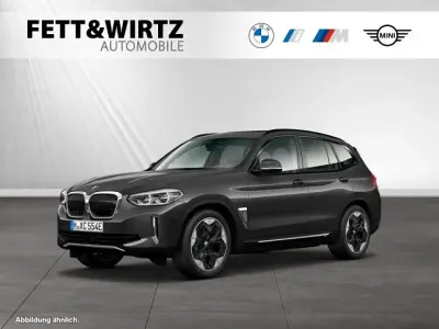 Gebraucht BMW iX3 Impressive 210 kW (286 PS) 2021 Sophistograu brillanteffekt SUV