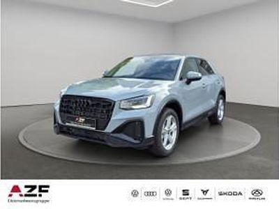 Gebraucht Audi Q2 S-Line 150 PS (110 kW) 2025 Grau (pfeilgrau perleffekt) SUV
