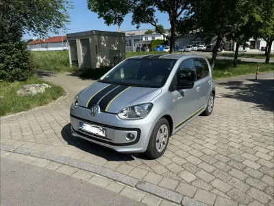 Gebraucht VW up! 75 PS (55 kW) 2016 Silber Kleinwagen