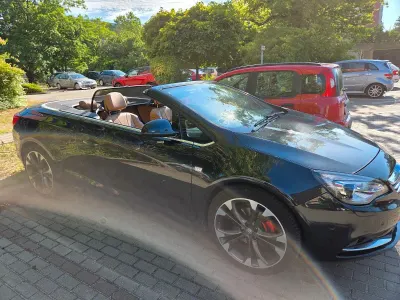 Gebraucht Opel Cascada Innovation 165 PS (121 kW) 2015 Schwarz Cabrio
