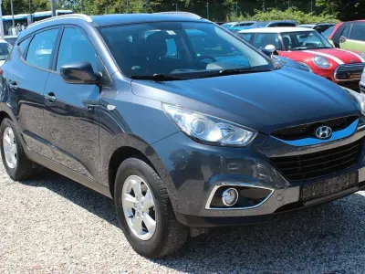 Gebraucht Hyundai ix35 Comfort 163 PS (119 kW) 2011 Grau SUV