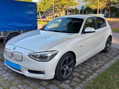 Weiß Gebraucht 2013 BMW 118 Urban Line Kleinwagen | 6.400 € (Fairer Preis)