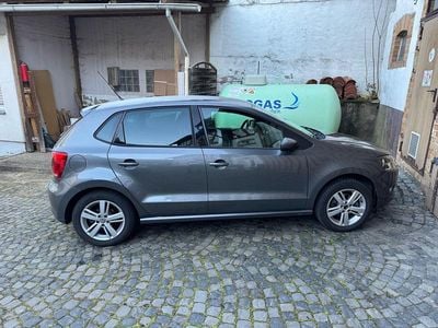 Grau Gebraucht 2014 VW Polo Kleinwagen | 5.500 € (Fairer Preis)