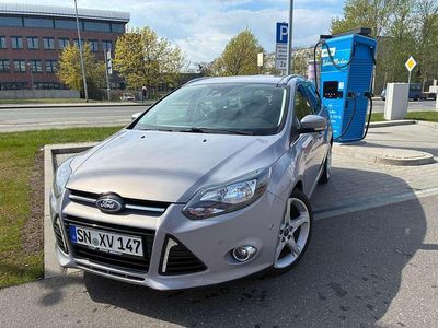 Usata Ford Focus Titanium 140 CV (102 kW) 2013 Grigio Station wagon
