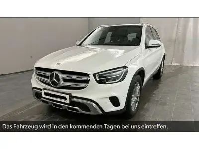 Używany Mercedes 200 163 KM (119 kW) 2022 SUV