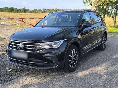 Gebraucht VW Tiguan 150 PS (110 kW) 2021 Schwarz SUV