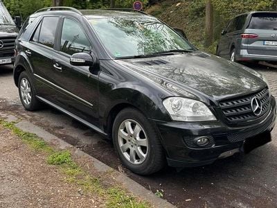 Usata Mercedes ML320 224 CV (164 kW) 2005 Nero SUV