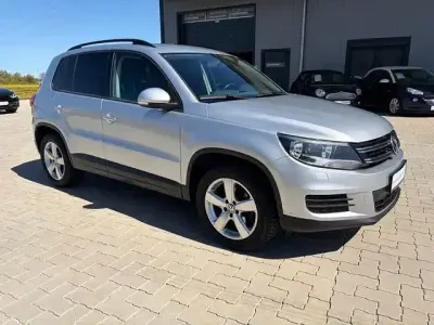 Gebraucht VW Tiguan Trendline 150 PS (110 kW) 2015 Silber SUV